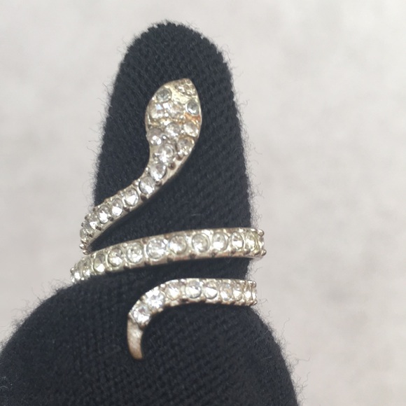 Snake Cubic Zirconia Ring Size 7 - Picture 2 of 9